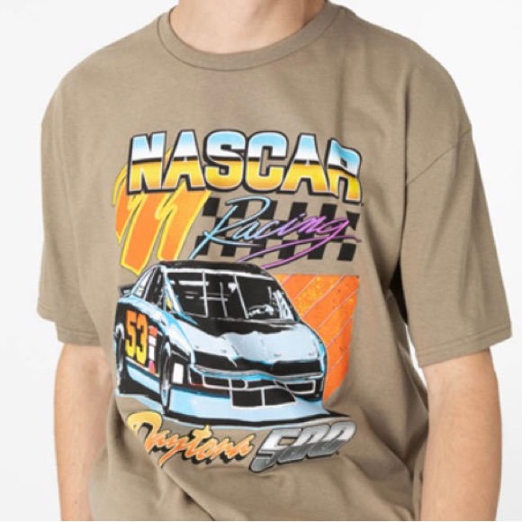 Gildan Brand Nascar Daytona 500 Mineral Washed Distressed Graphic Tee TShirt L
